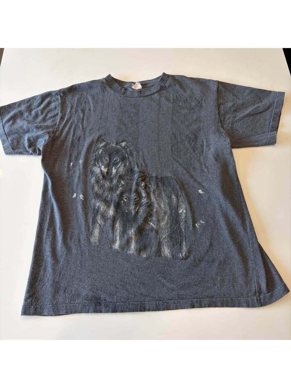 Vintage Size Large Lakewood's Bay Wolf Graphic T-Shirt